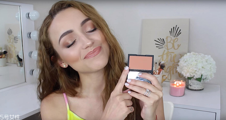 sleek���ǲ�Ʒ����Щ sleek�͹����ſ��۲�ױ�̵�